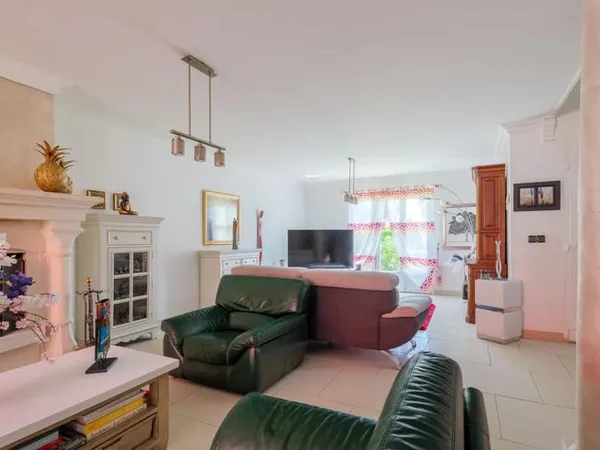 Maison de 7 pièces de 245 m² à Claye-Souilly