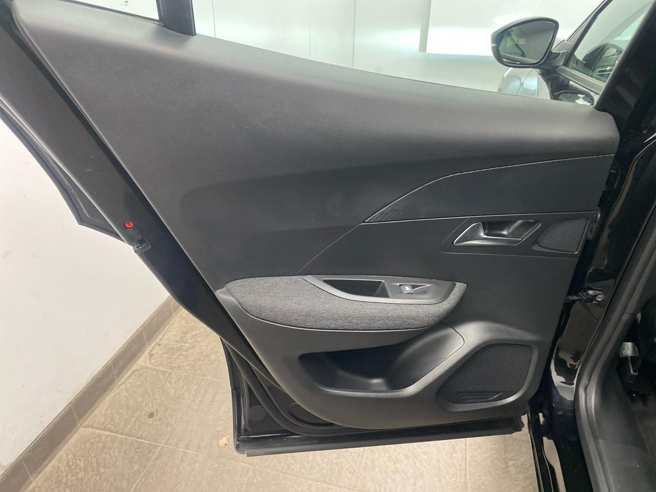 Peugeot 2008 100 s&s bvm6 style — photo 21