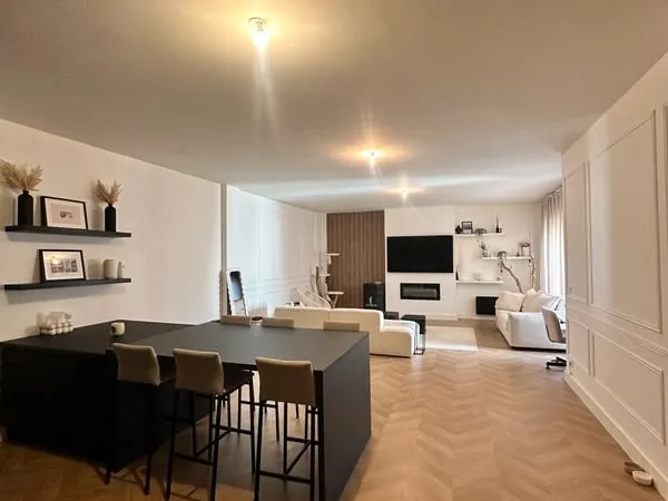 Appartement T3 97 m² - Tourcoing hypercentre - À proximité de la gare - Parking sécurisé