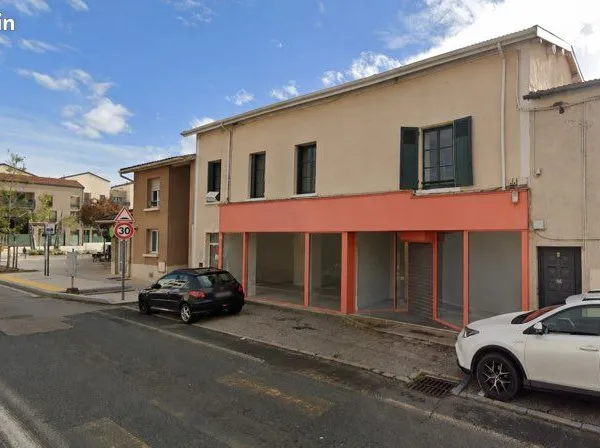 À louer - Local commercial env. 125 m² - Avenue Jean Moulin - Saint-Laurent-de-Mure