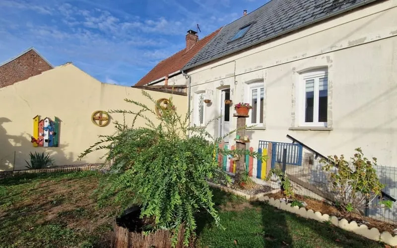Photo 1