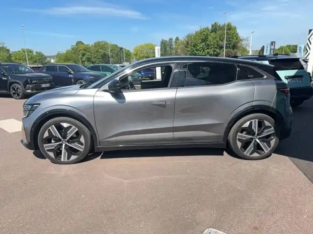 Renault Megane e-tech ev60 220 ch super charge — photo 2