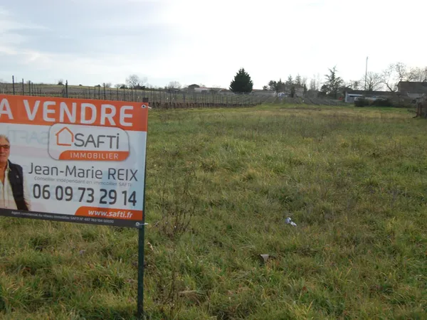 terrain constructible de 800 m², libre de constructeur