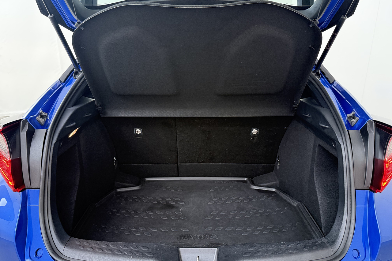 Toyota C-HR — photo 5