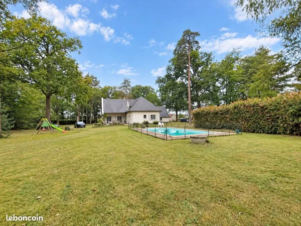 Propriété 11 pièces 299 m²