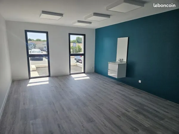 Bureaux 115 m² Saint-Georges-des-Coteaux