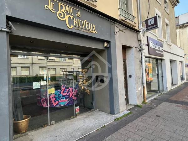 VALENCE - AVENUE VICTOR HUGO : MURS COMMERCIAUX