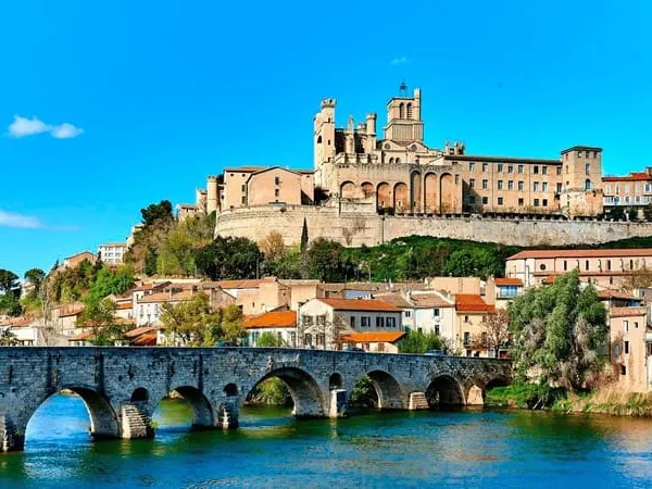 Immeuble 7 appartements et un local commercial BEZIERS