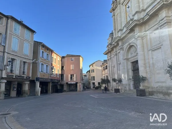 Local commercial 90 m²