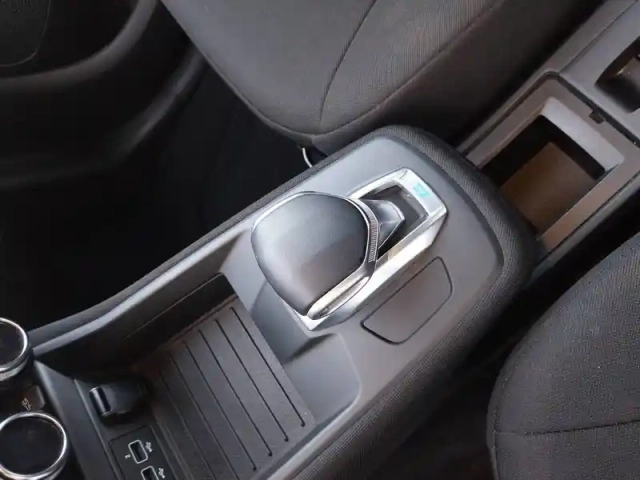 Renault Zoé zoe r110 - 22b — photo 12