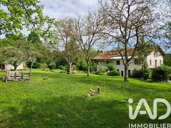 Maison 13 pièces 328 m²