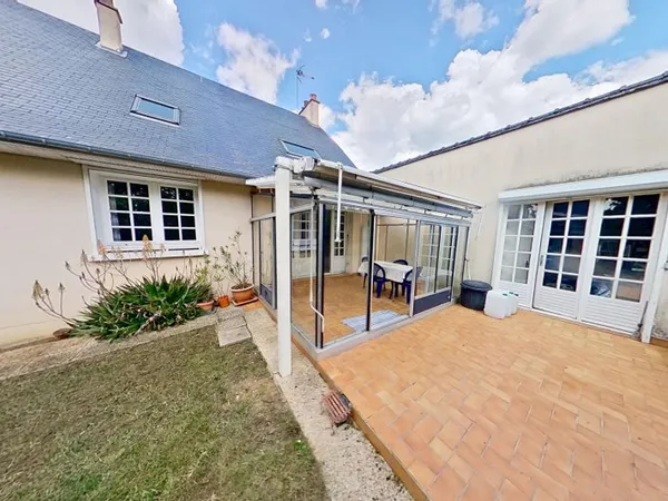Maison familiale - 6 chambres idéalement située à Sablé sur Sarthe