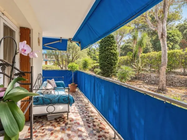 NICE MONT BORON - APPARTEMENT 3 PIECES DE 60M² A VENDRE - TERRASSE/BALCON DE 16,3M² - VUE VERDURE - 