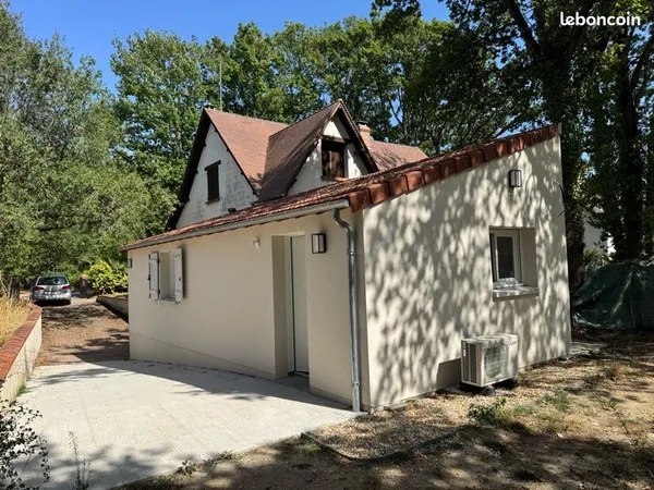 Maisonnette meublée neuve 37 m² sur jardin — Orléans Sud
