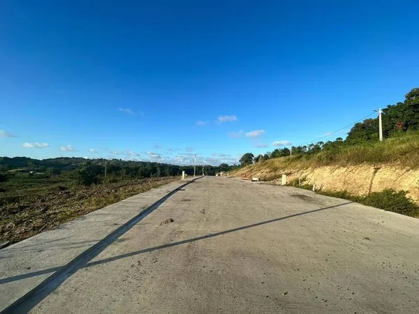 Terrain constructible 614 m²