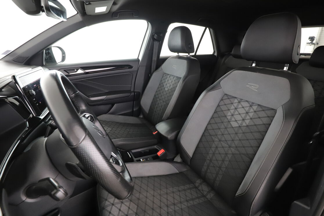 Volkswagen T-Roc 1.5 TSI EVO R-Line DSG7 — photo 9