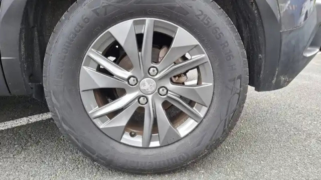 Peugeot 2008 puretech 100 s&amp;s bvm6 — photo 40