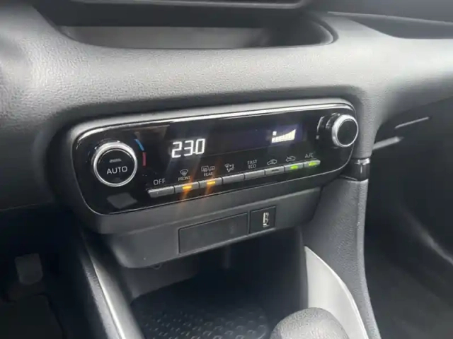 Toyota Yaris 70 vvt-i dynamic — photo 18