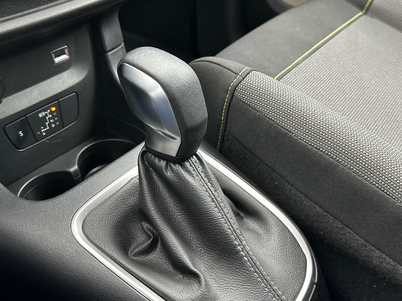 Citroën C3 puretech 110 s&s eat6 shine — photo 27