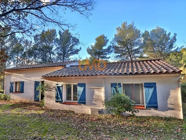 Maison de campagne plain pied 3 chambres Piscine 5000m2 de terra