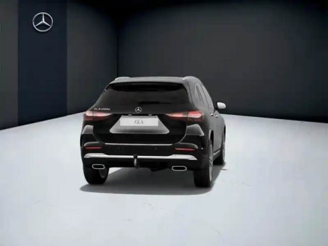 Mercedes Gla 200 d amg line — photo 22