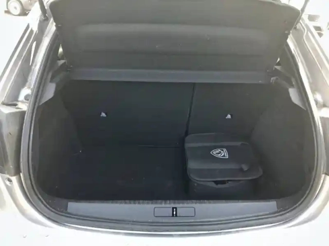 Peugeot 208 electrique 50 kwh 136ch — photo 6