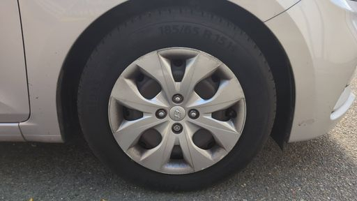 Hyundai i20 1.2 75 - Initia – 2019 – 62360 km – Essence – Boîte Manuelle — photo 18