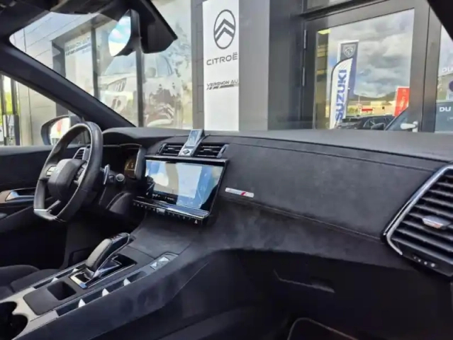 Ds Ds 7 e-tense 4x4 300 performance line + — photo 30