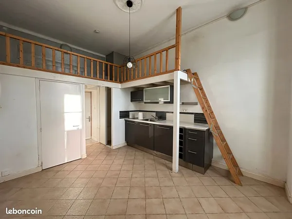 Studio 1 pièce 21 m²