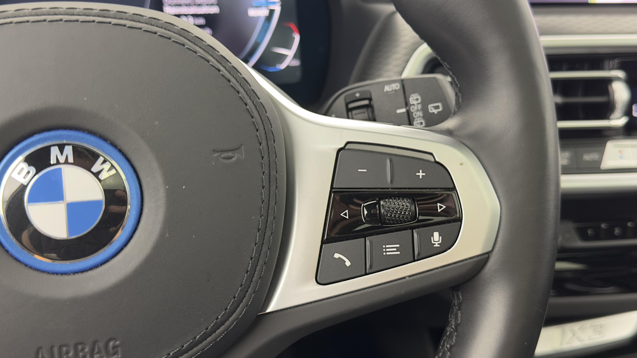 BMW iX3 M Sport 286 ch — photo 16