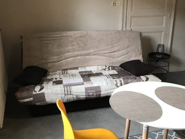 Studio 18 m2 meublé centre de Pouzauges
