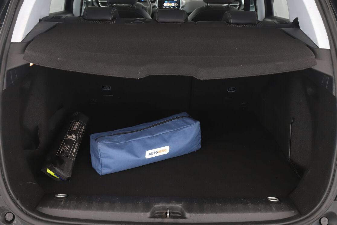 Peugeot 2008 1.5 Blue-HDi Allure — photo 16