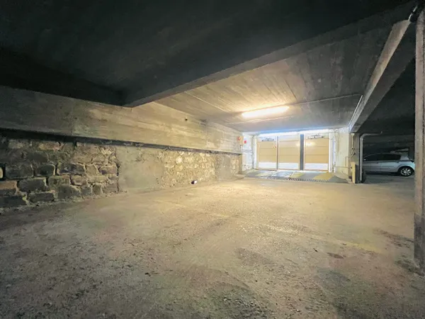Stationnement Location Paris   25000€