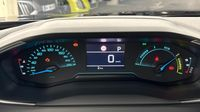 Peugeot 2008 1.2 Hybrid 145ch Style e-DCS6 — photo 10