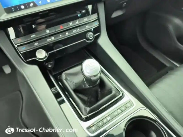 Jaguar F-Pace 2.0 d - 180 awd portfolio — photo 5