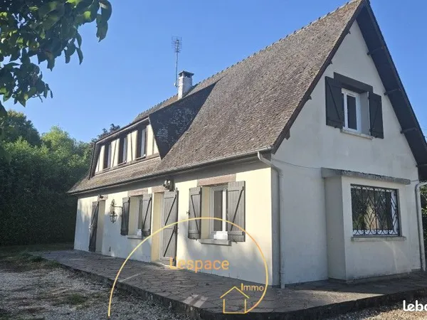 Maison 3 chambres avec jardin proche axe Evreux/ Verneuil