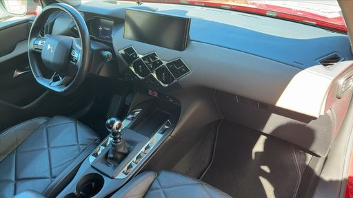 DS DS3 Crossback 1.2 PureTech 100 - Grand Chic – 2020 – 97804 km – Essence – Boîte Manuelle — photo 32
