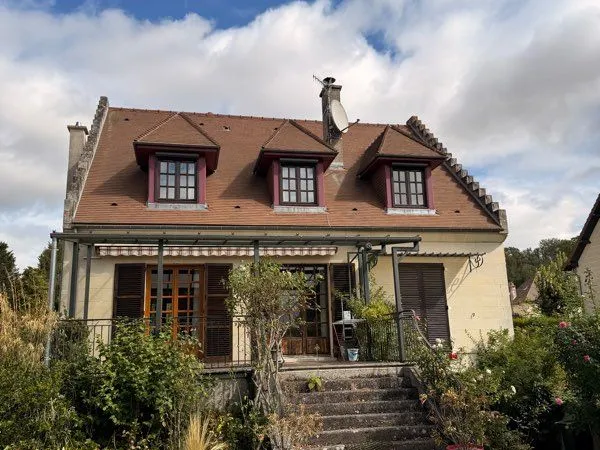 Maison À Vendre, 6 chambres a Bucy Le Long. 5 min de Soissons. Prix 270000