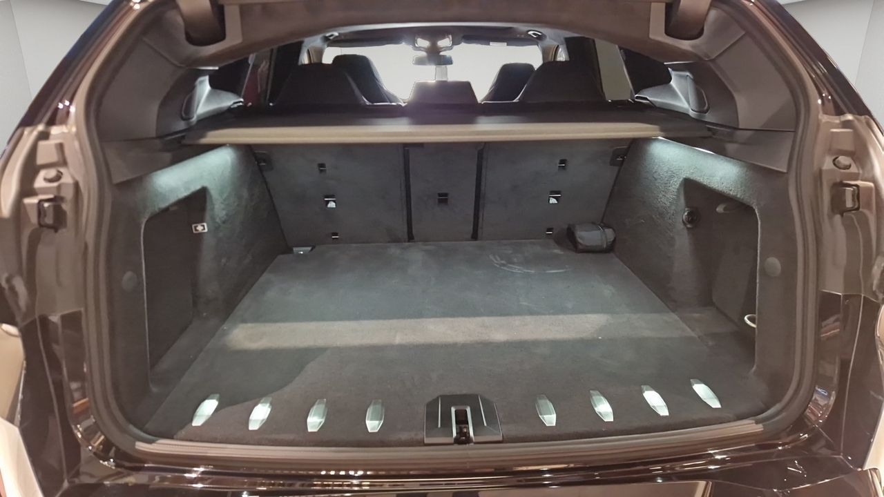 BMW XM 50e 476 ch BVA8 — photo 13