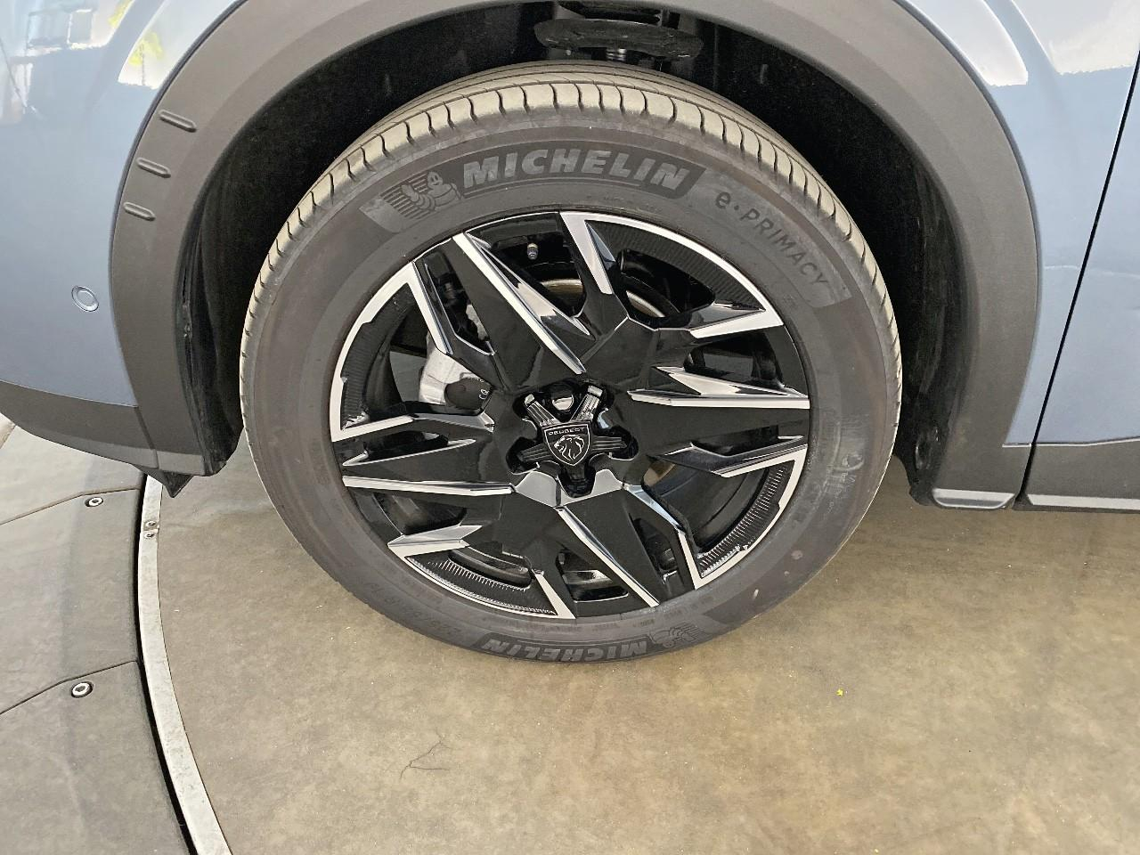 Peugeot 3008 hybrid 145 e-dcs6 allure — photo 11