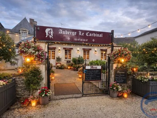 Ensemble immobillier restaurant et appartement