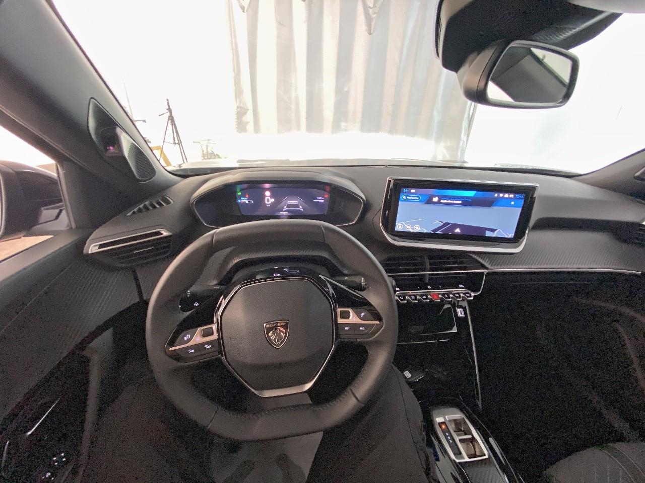 Peugeot 2008 hybrid 145 ch e-dcs6 allure — photo 12