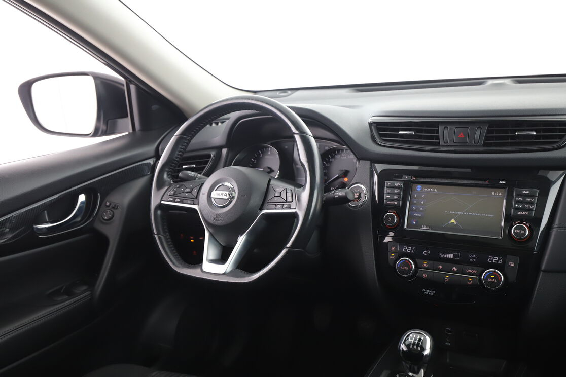 Nissan X-Trail 1.6 DIG-T — photo 12