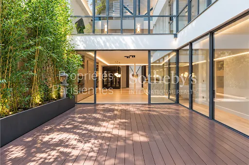 Appartement 4 pièces 321 m²