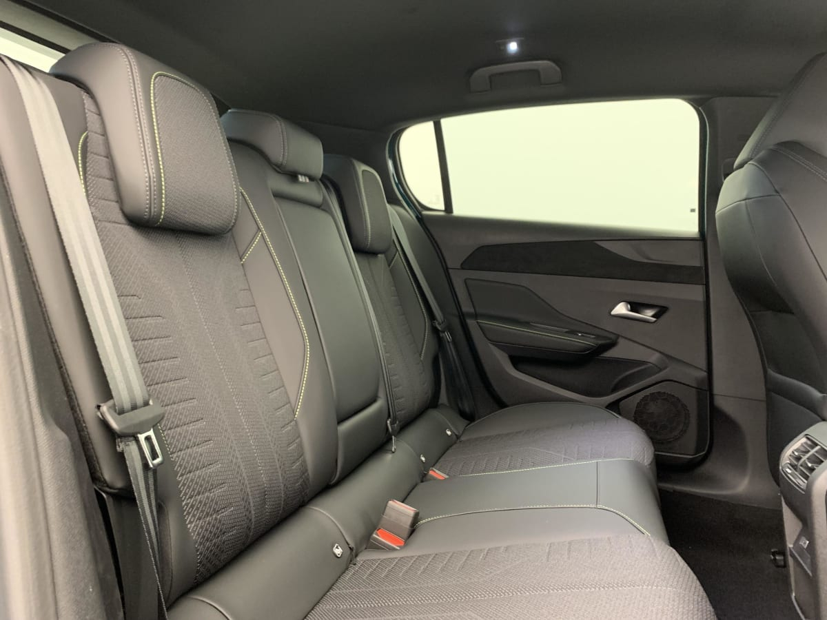 Peugeot 308 — photo 10