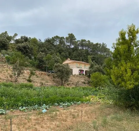 Haut de villa F3 80m2 eau+ chauffage compris