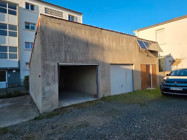 Garage à louer à Laleu - La Rochelle