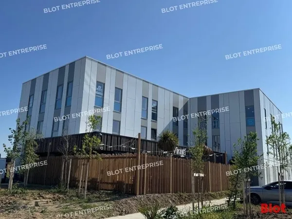 Bureaux 277 m²