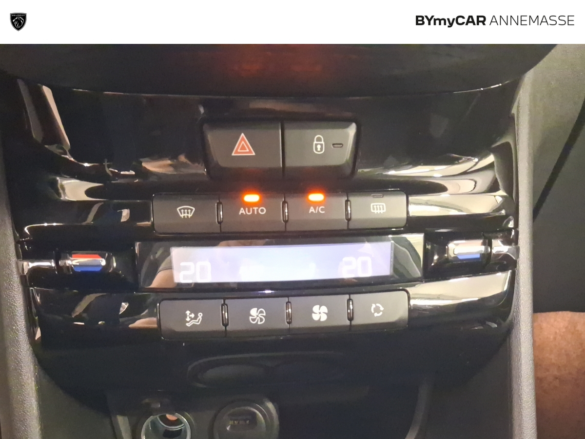 Peugeot 2008 PureTech 110ch S&amp;S EAT6 — photo 26