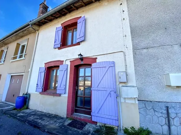 Jolie maison de hameau avec une autre maison à rénover tout proche de Bellac